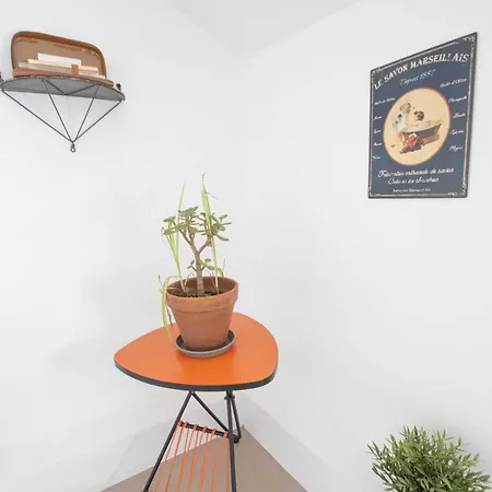 D'hotes Les Cypres De L'ile Couette-café Avignon